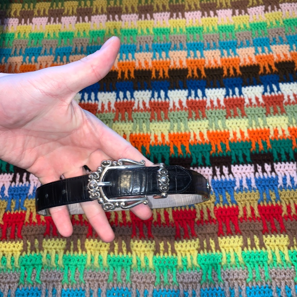 Flip it turn it. Reversible belt in multiple places